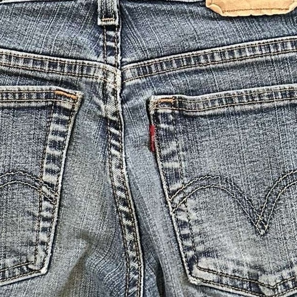 LEVIS-Vintage 550 bootcut jeans, size 6-EUC - Picture 9 of 14